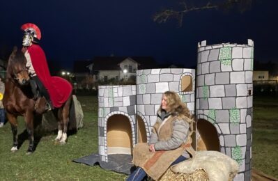 St. Martin mit Darstellerin